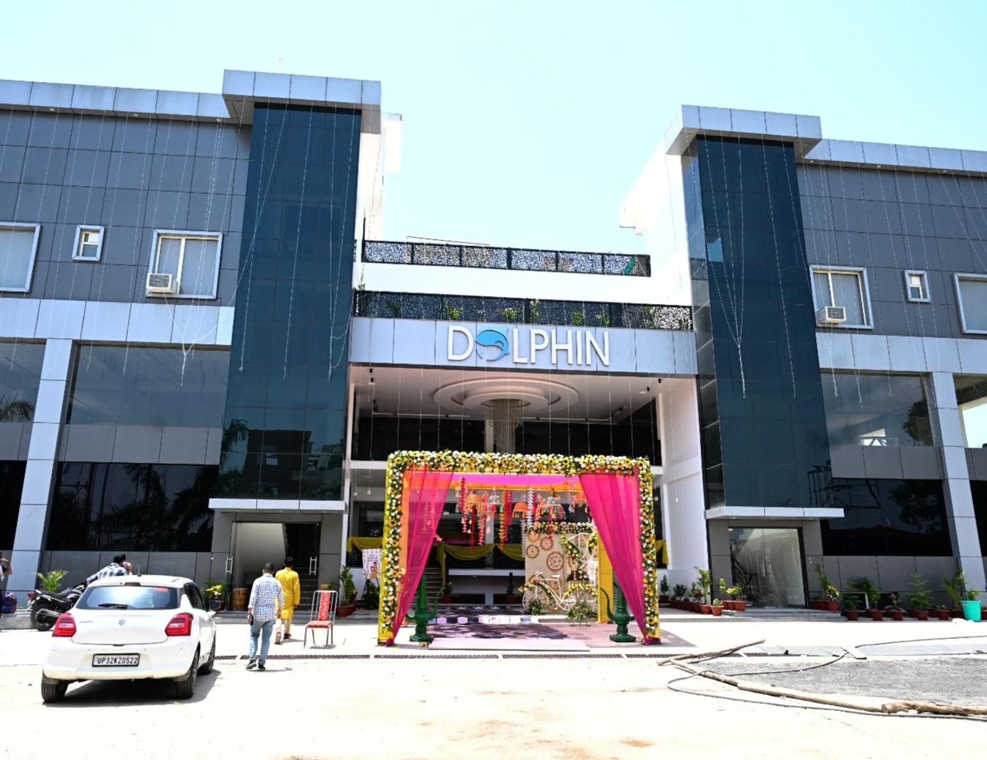 Dolphin Club Hotel Chinhat Luaran gambar